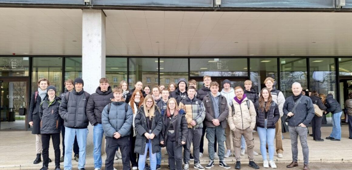 BSB Gymnasiasten besuchen Landtag von Baden-Württemberg