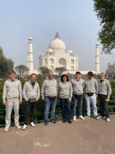 Gruppenfoto vor dem Taj Mahal