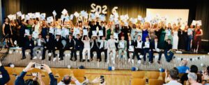 Gruppenbild in der Halle